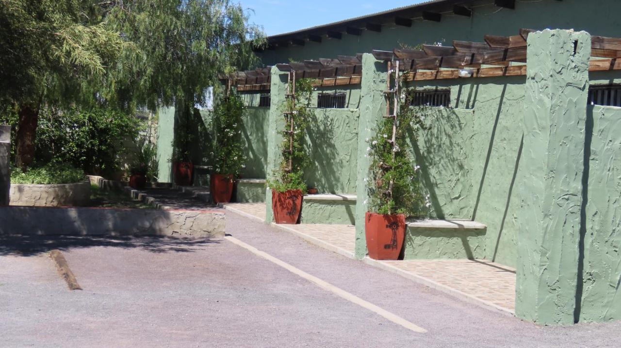 Die Windpomp Gastehuis Beaufort West Exterior foto