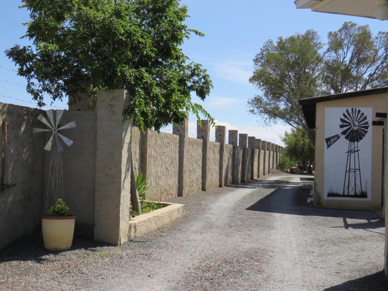 Die Windpomp Gastehuis Beaufort West Exterior foto